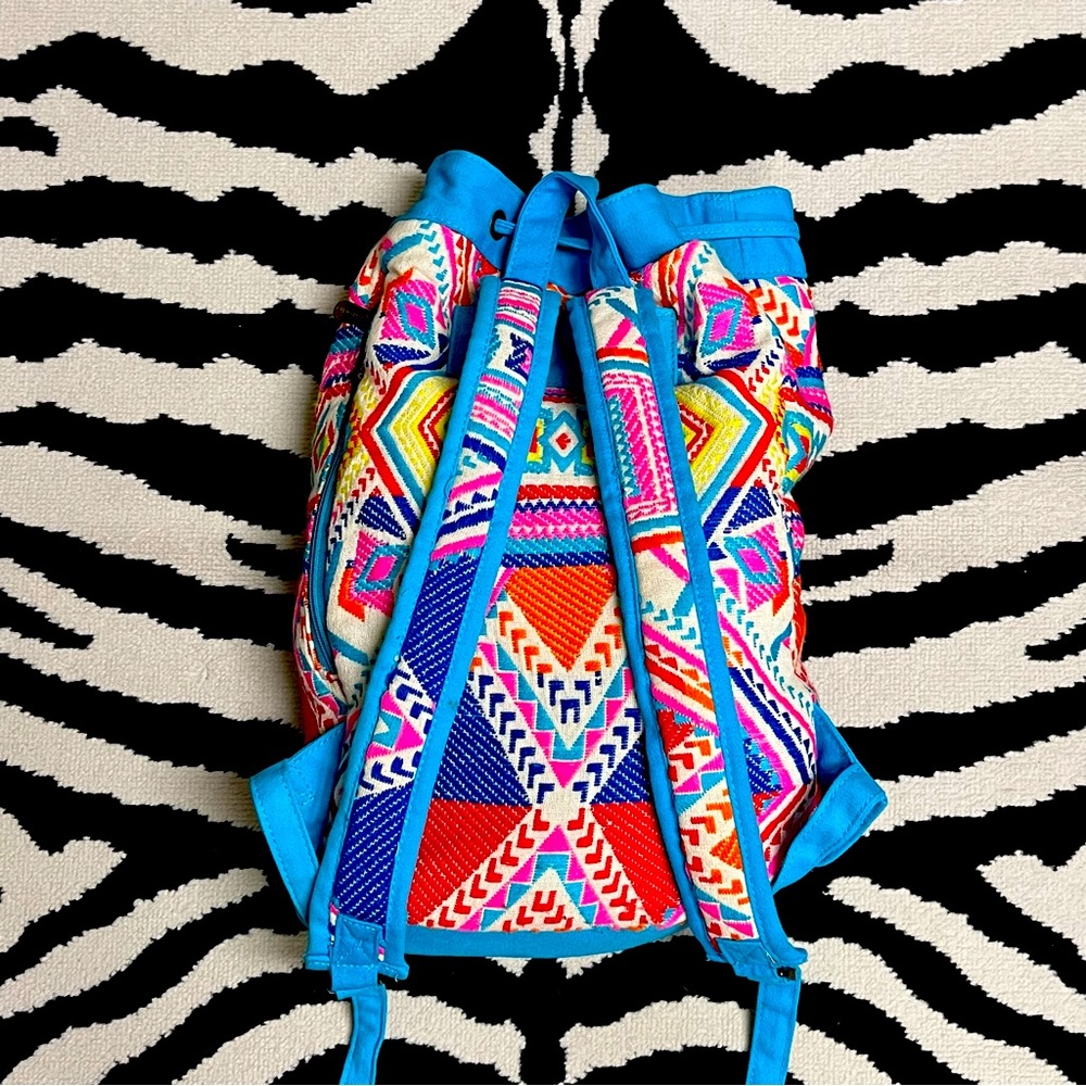 Catori Boho Southwestern Print Oversized Blanket Bucket Bag Backpack - Picture 2 of 14